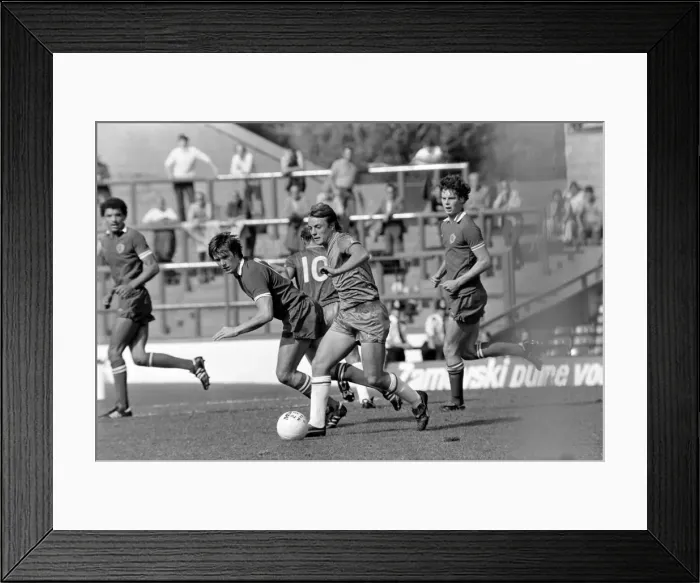 Framed Print : English League Division Two match at Stamford Bridge. Chelsea 1 v Leicester City 1 Framed Print : English League Division Two match at Stamford Bridge. Chelsea 1 v Leicester City 1