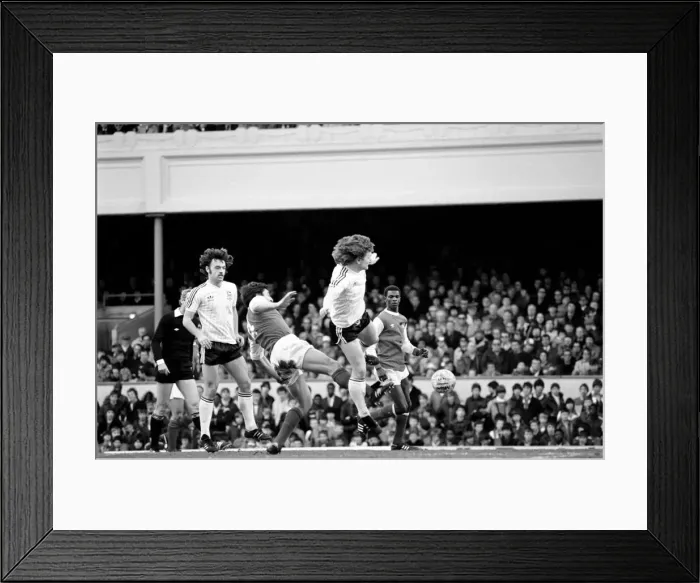 Framed Print : Division 1 football. Arsenal 1 v. Ipswich 0. March 1982 LF08-12-043 Framed Print : Division 1 football. Arsenal 1 v. Ipswich 0. March 1982 LF08-12-043