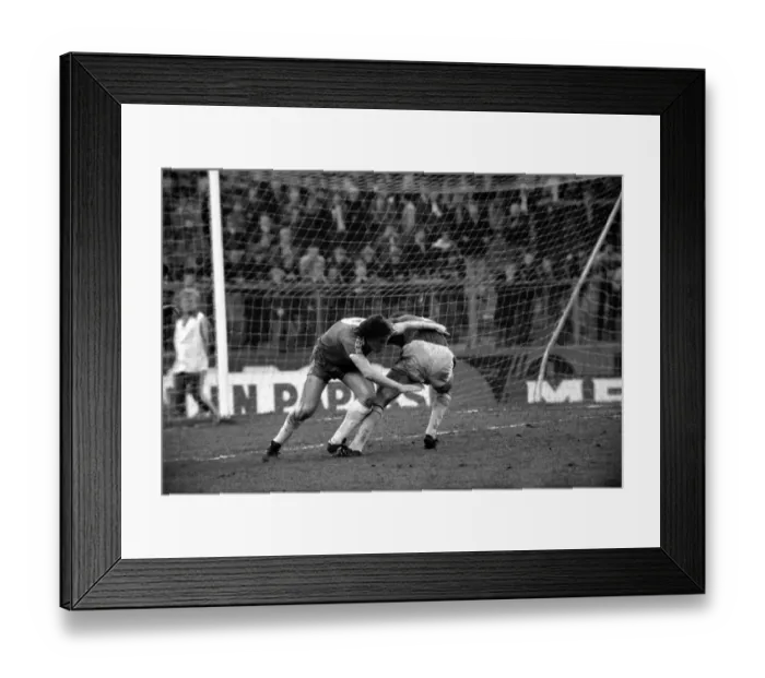 Framed Print : Chelsea 1 v. Cardiff 0. Division 2 football. March 1980 LF01-34-057