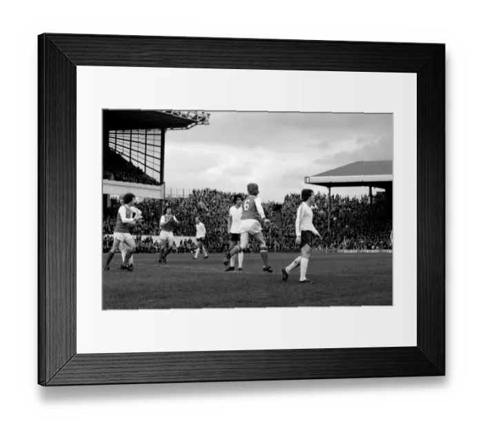 Framed Print : Arsenal 2 v. Bolton Wanderers 0. Division 1 football. February 1980 LF01-29-054 Framed Print : Arsenal 2 v. Bolton Wanderers 0. Division 1 football. February 1980 LF01-29-054