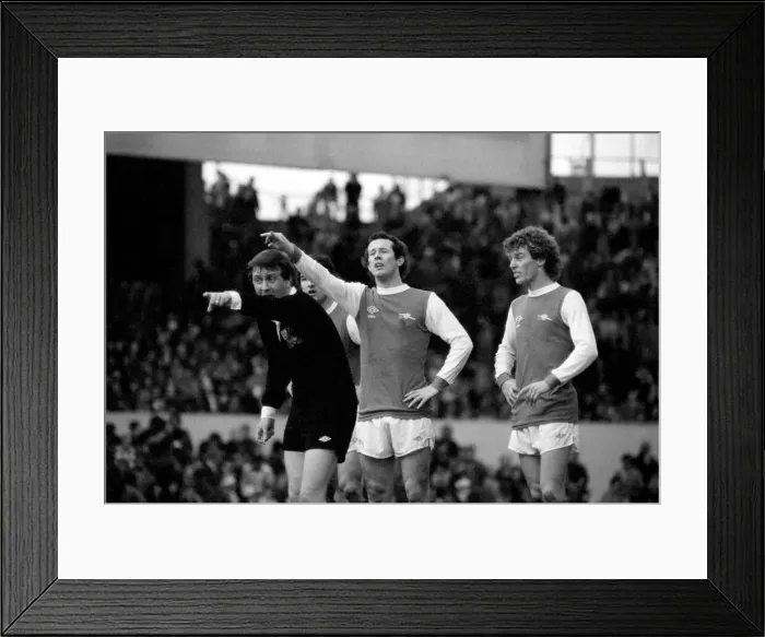 Framed Print : Arsenal 2 v. Bolton Wanderers 0. Division 1 football. February 1980 LF01-29-047