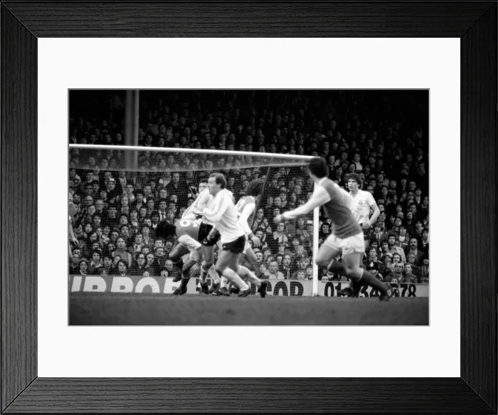 Framed Print : Arsenal 2 v. Bolton Wanderers 0. Division 1 football. February 1980 LF01-29-014 Framed Print : Arsenal 2 v. Bolton Wanderers 0. Division 1 football. February 1980 LF01-29-014