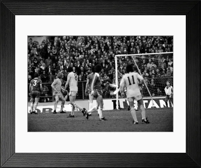 Framed Print : Chelsea 1 v. Cardiff 0. Division 2 football. March 1980 LF01-34-068