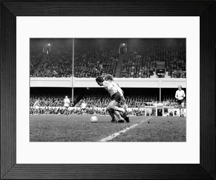 Framed Print : Arsenal 2 v. Bolton Wanderers 0. Division 1 football. February 1980 LF01-29-025 Framed Print : Arsenal 2 v. Bolton Wanderers 0. Division 1 football. February 1980 LF01-29-025