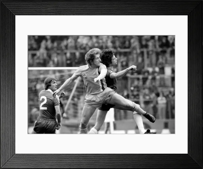 Framed Print : Chelsea 1 v. Cardiff 0. Division 2 football. March 1980 LF01-34-027 Framed Print : Chelsea 1 v. Cardiff 0. Division 2 football. March 1980 LF01-34-027