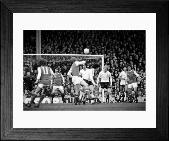 Framed Print : Arsenal 2 v. Bolton Wanderers 0. Division 1 football. February 1980 LF01-29-082 Framed Print : Arsenal 2 v. Bolton Wanderers 0. Division 1 football. February 1980 LF01-29-082