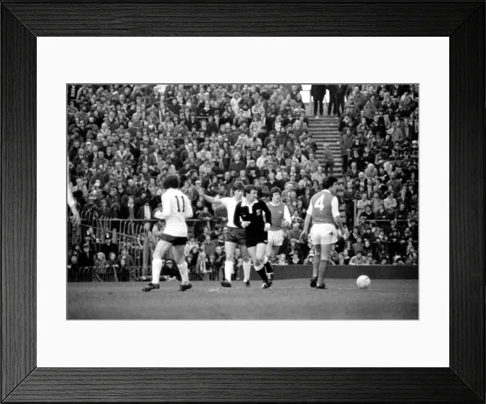 Framed Print : Arsenal 2 v. Bolton Wanderers 0. Division 1 football. February 1980 LF01-29-033 Framed Print : Arsenal 2 v. Bolton Wanderers 0. Division 1 football. February 1980 LF01-29-033