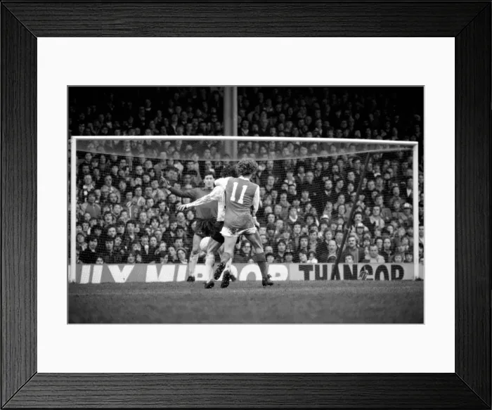 Framed Print : Arsenal 2 v. Bolton Wanderers 0. Division 1 football. February 1980 LF01-29-079 Framed Print : Arsenal 2 v. Bolton Wanderers 0. Division 1 football. February 1980 LF01-29-079