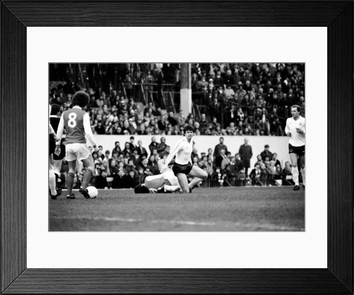 Framed Print : Arsenal 2 v. Bolton Wanderers 0. Division 1 football. February 1980 LF01-29-088 Framed Print : Arsenal 2 v. Bolton Wanderers 0. Division 1 football. February 1980 LF01-29-088