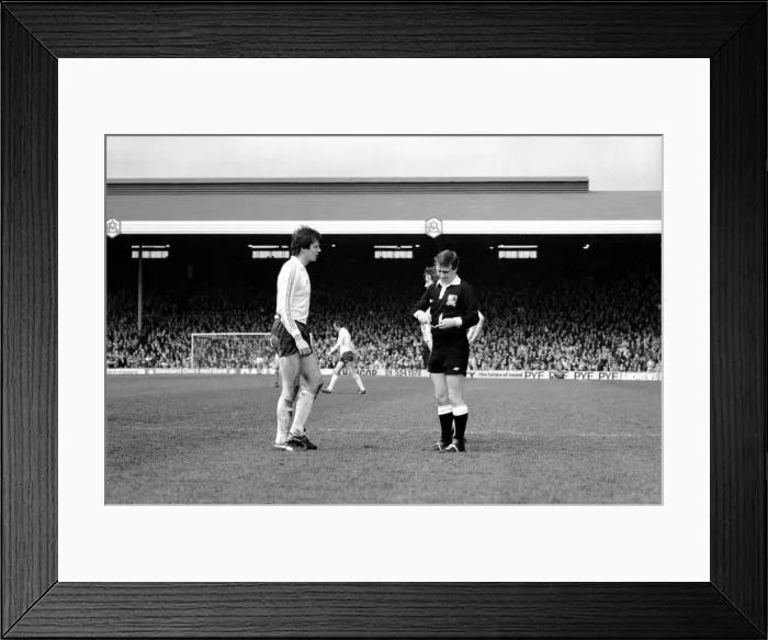 Framed Print : Arsenal 2 v. Bolton Wanderers 0. Division 1 football. February 1980 LF01-29-001 Framed Print : Arsenal 2 v. Bolton Wanderers 0. Division 1 football. February 1980 LF01-29-001