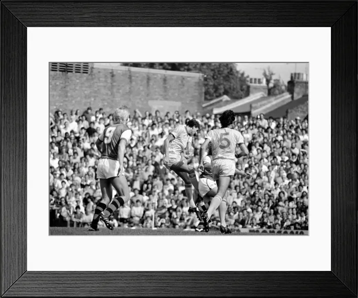 Framed Print : English League Division One match at Highbury. Arsenal 0 v Liverpool 2 Framed Print : English League Division One match at Highbury. Arsenal 0 v Liverpool 2
