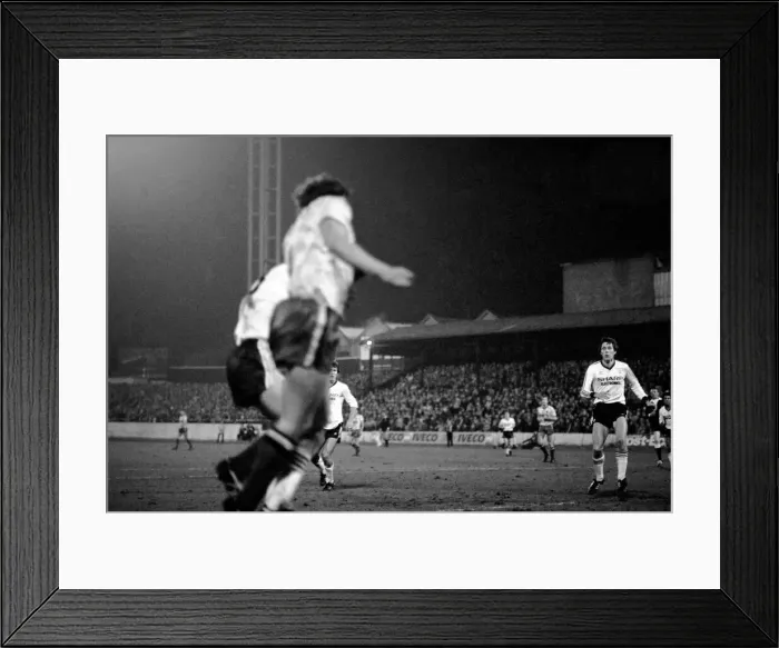 Framed Print : English League Division One match at Vicarage Road. Watford 0 v Manchester United 1 Framed Print : English League Division One match at Vicarage Road. Watford 0 v Manchester United 1