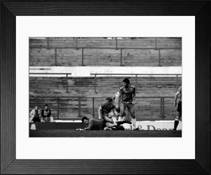 Framed Print : English League Division Two match at Stamford Bridge. Chelsea 1 v Shrewsbury 2 Framed Print : English League Division Two match at Stamford Bridge. Chelsea 1 v Shrewsbury 2