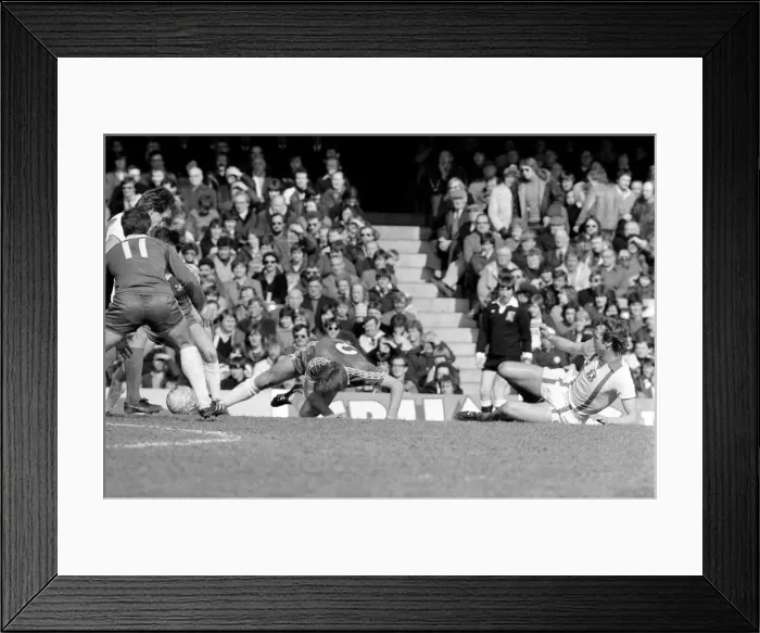 Framed Print : English League Division Two match at Stamford Bridge. Chelsea 1 v Leyton Orient 0 Framed Print : English League Division Two match at Stamford Bridge. Chelsea 1 v Leyton Orient 0