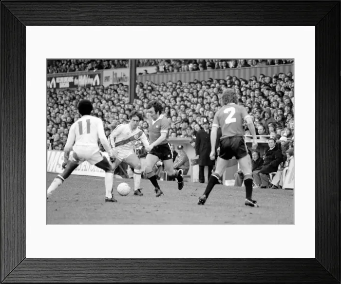 Framed Print : English League Division One match. Crystal Palace 0 v Manchester United 2