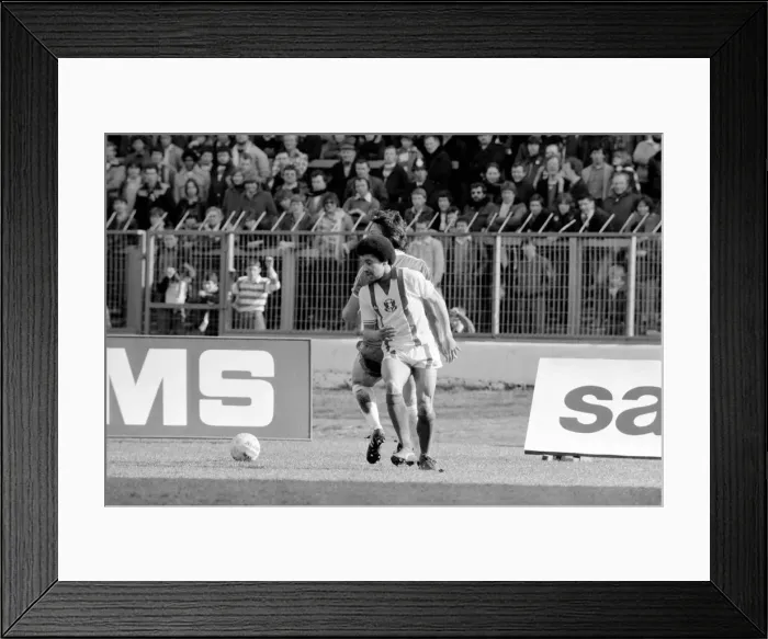Framed Print : English League Division Two match at Stamford Bridge. Chelsea 1 v Leyton Orient 0 Framed Print : English League Division Two match at Stamford Bridge. Chelsea 1 v Leyton Orient 0
