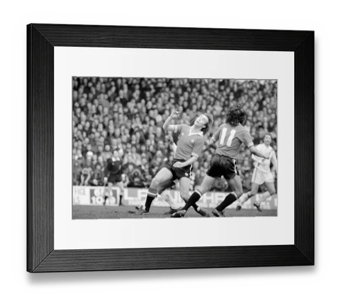 Framed Print : English League Division One match. Crystal Palace 0 v Manchester United 2