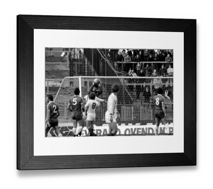Framed Print : English League Division Two match at Stamford Bridge. Chelsea 1 v Leyton Orient 0 Framed Print : English League Division Two match at Stamford Bridge. Chelsea 1 v Leyton Orient 0