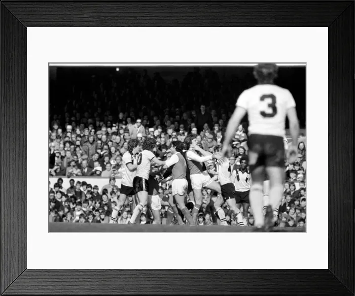 Framed Print : English League Division One match at Highbury. Arsenal 1 v Crystal Palace 1 Framed Print : English League Division One match at Highbury. Arsenal 1 v Crystal Palace 1