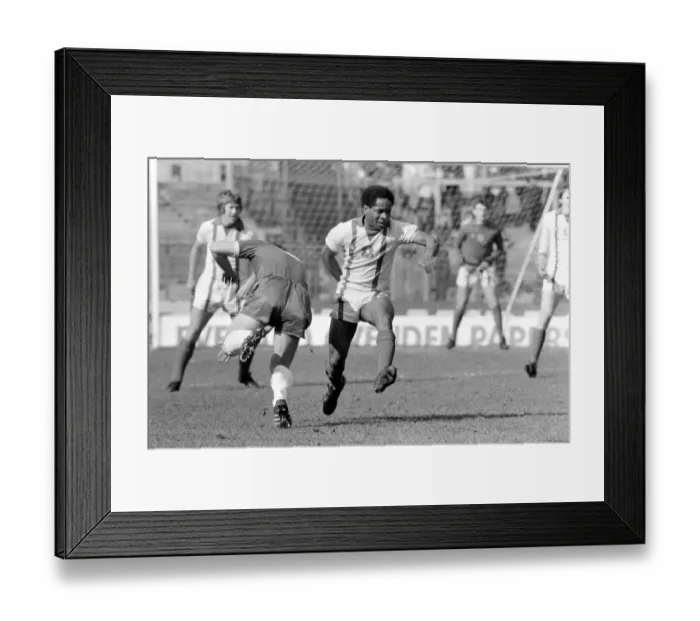 Framed Print : English League Division Two match at Stamford Bridge. Chelsea 1 v Leyton Orient 0