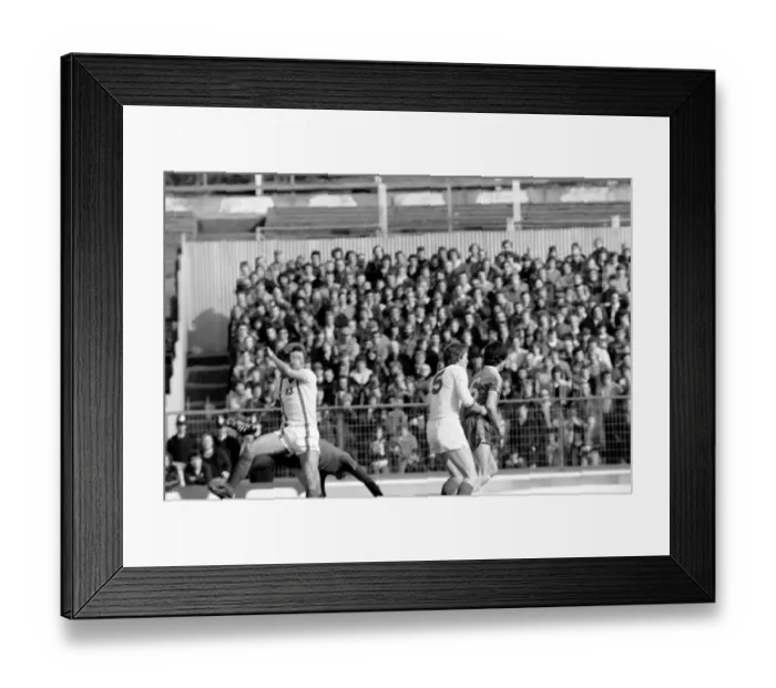 Framed Print : English League Division Two match at Stamford Bridge. Chelsea 1 v Leyton Orient 0 Framed Print : English League Division Two match at Stamford Bridge. Chelsea 1 v Leyton Orient 0
