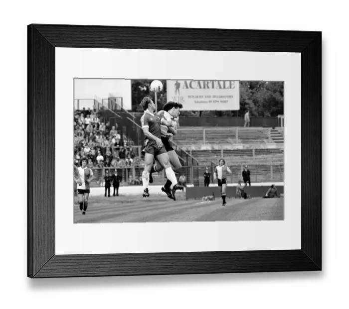 Framed Print : English League Division Two match at Stamford Bridge. Chelsea 1 v Queens Park Rangers 1