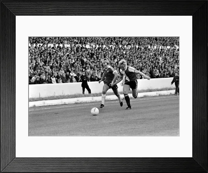 Framed Print : English League Division Two match at Stamford Bridge. Chelsea 1 v Queens Park Rangers 1 Framed Print : English League Division Two match at Stamford Bridge. Chelsea 1 v Queens Park Rangers 1