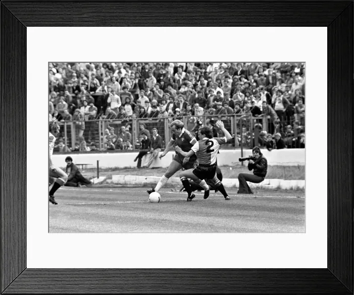Framed Print : English League Division Two match at Stamford Bridge. Chelsea 1 v Queens Park Rangers 1