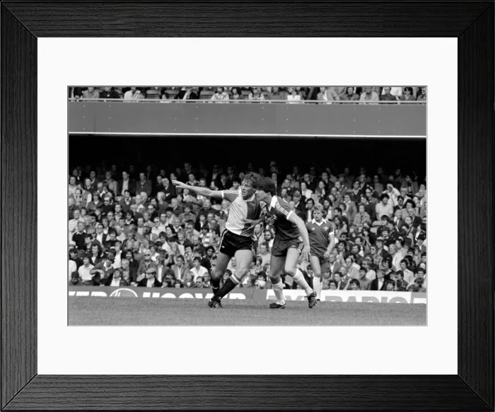 Framed Print : English League Division Two match at Stamford Bridge. Chelsea 1 v Queens Park Rangers 1