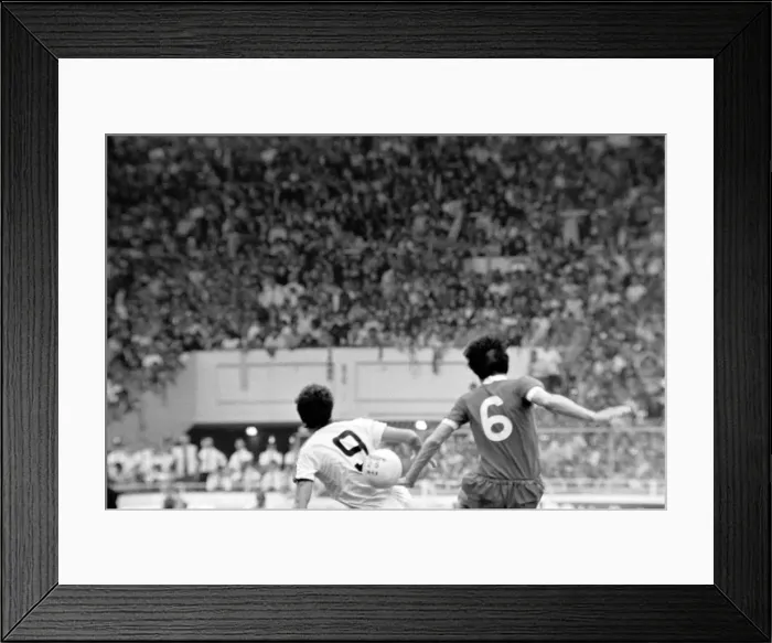 Framed Print : English League Division Two match at Stamford Bridge. Chelsea 1 v Queens Park Rangers 1 Framed Print : English League Division Two match at Stamford Bridge. Chelsea 1 v Queens Park Rangers 1