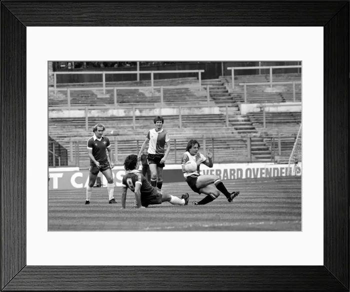 Framed Print : English League Division Two match at Stamford Bridge. Chelsea 1 v Queens Park Rangers 1 Framed Print : English League Division Two match at Stamford Bridge. Chelsea 1 v Queens Park Rangers 1