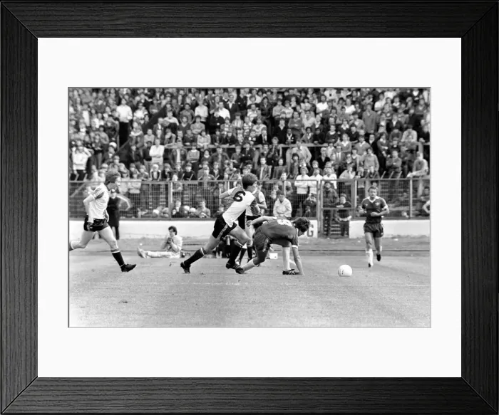 Framed Print : English League Division Two match at Stamford Bridge. Chelsea 1 v Queens Park Rangers 1