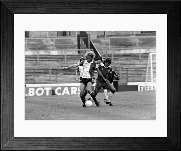 Framed Print : English League Division Two match at Stamford Bridge. Chelsea 1 v Queens Park Rangers 1