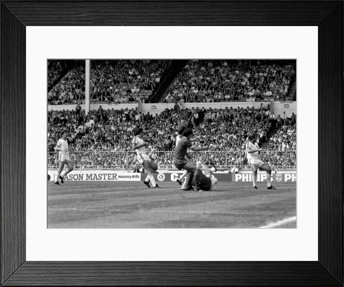 Framed Print : F. A Community Shield. Liverpool 1 v. West Ham United 0. August 1980 LF04-05-036 Framed Print : F. A Community Shield. Liverpool 1 v. West Ham United 0. August 1980 LF04-05-036