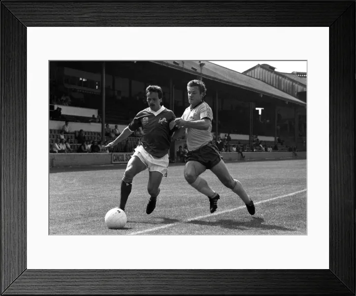 Framed Print : Pre-season friendly-Millwall v. Chelsea. August 1980 LF04-01-068 Framed Print : Pre-season friendly-Millwall v. Chelsea. August 1980 LF04-01-068
