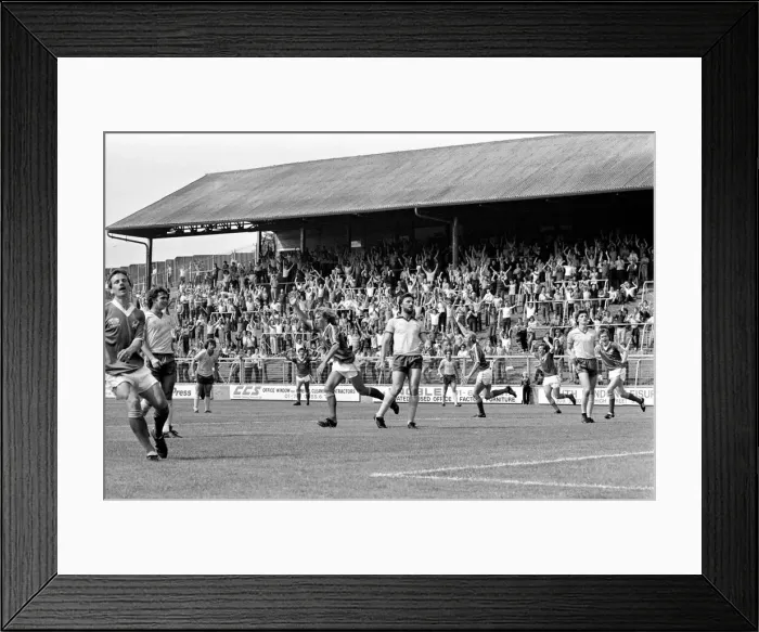 Framed Print : Pre-season friendly-Millwall v. Chelsea. August 1980 LF04-01-056 Framed Print : Pre-season friendly-Millwall v. Chelsea. August 1980 LF04-01-056