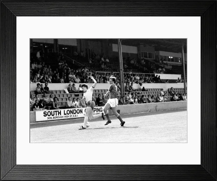 Framed Print : Pre-season friendly-Millwall v. Chelsea. August 1980 LF04-01-027 Framed Print : Pre-season friendly-Millwall v. Chelsea. August 1980 LF04-01-027