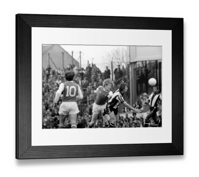 Framed Print : English Division 1 Football. Arsenal 1 v. West Bromwich Albion 1. April 1980 LF03-04-055 Framed Print : English Division 1 Football. Arsenal 1 v. West Bromwich Albion 1. April 1980 LF03-04-055