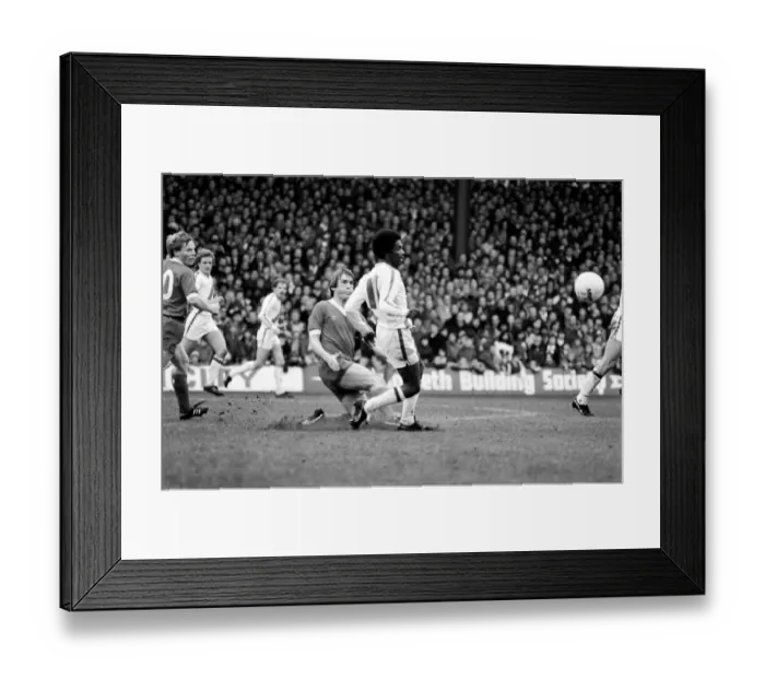 Framed Print : English Division 1 Football. Crystal Palace 0 v. Liverpool 0. April 1980 LF03-06 Framed Print : English Division 1 Football. Crystal Palace 0 v. Liverpool 0. April 1980 LF03-06