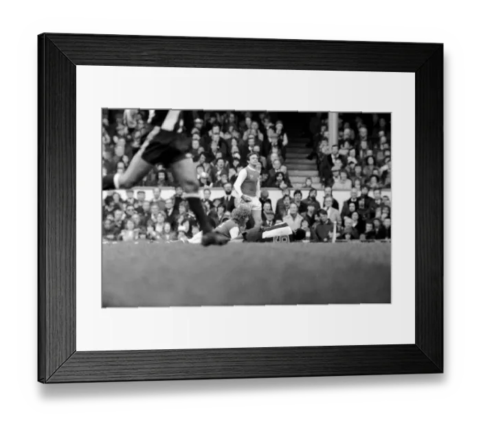 Framed Print : English Division 1 Football. Arsenal 1 v. West Bromwich Albion 1. April 1980 LF03-04-051 Framed Print : English Division 1 Football. Arsenal 1 v. West Bromwich Albion 1. April 1980 LF03-04-051