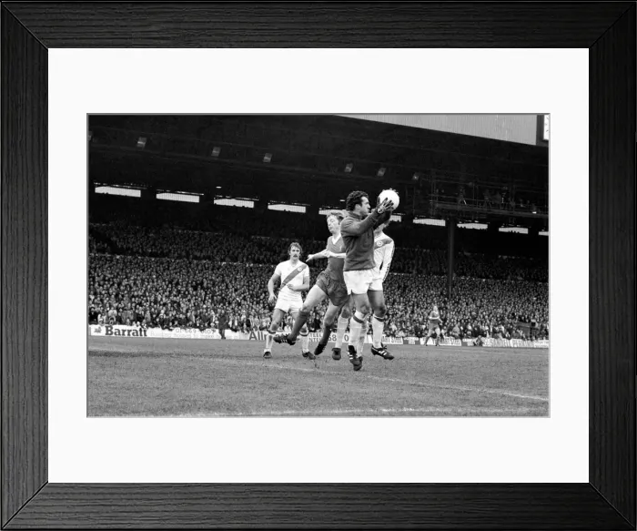 Framed Print : English Division 1 Football. Crystal Palace 0 v. Liverpool 0. April 1980 LF03-06-054 Framed Print : English Division 1 Football. Crystal Palace 0 v. Liverpool 0. April 1980 LF03-06-054