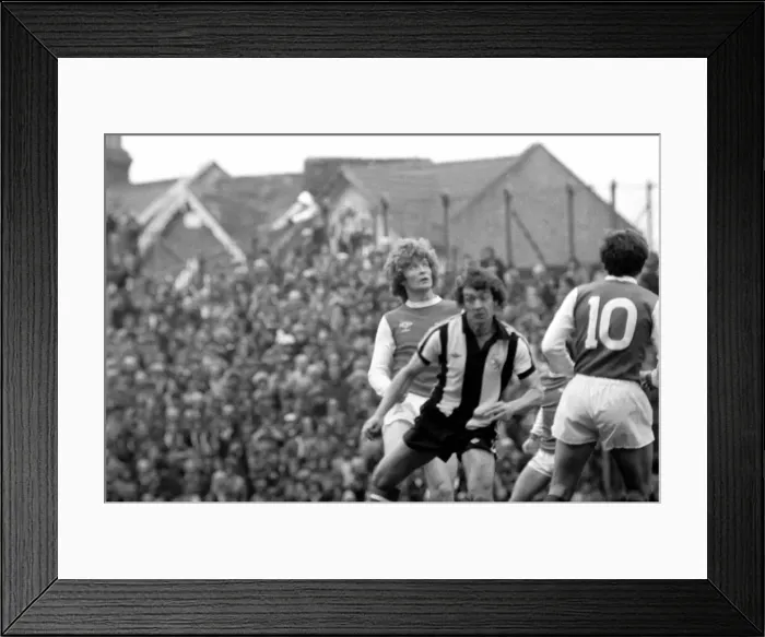 Framed Print : English Division 1 Football. Arsenal 1 v. West Bromwich Albion 1. April 1980 LF03-04-040