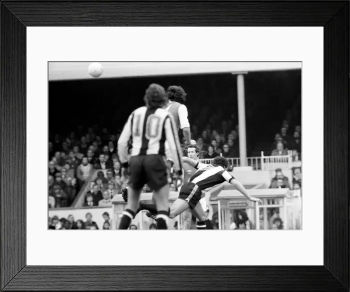 Framed Print : English Division 1 Football. Arsenal 1 v. West Bromwich Albion 1. April 1980 LF03-04-046 Framed Print : English Division 1 Football. Arsenal 1 v. West Bromwich Albion 1. April 1980 LF03-04-046