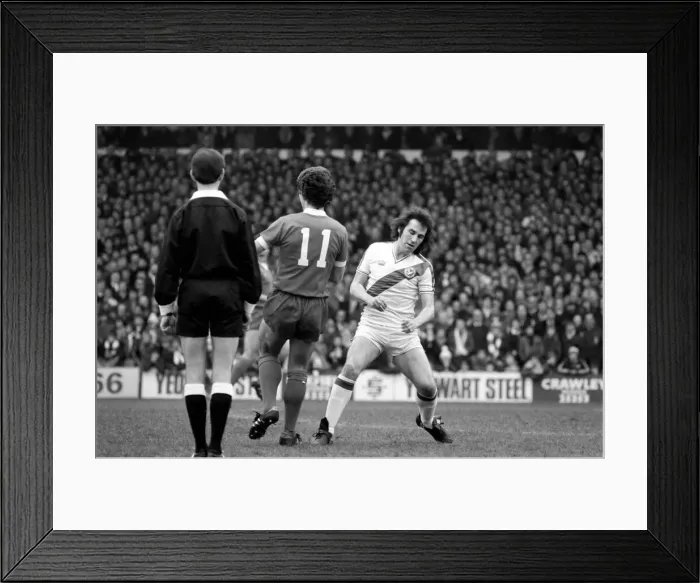 Framed Print : English Division 1 Football. Crystal Palace 0 v. Liverpool 0. April 1980 LF03-06-022