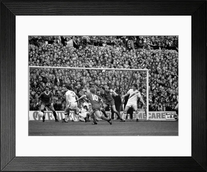 Framed Print : English Division 1 Football. Crystal Palace 0 v. Liverpool 0. April 1980 LF03-06-009 Framed Print : English Division 1 Football. Crystal Palace 0 v. Liverpool 0. April 1980 LF03-06-009