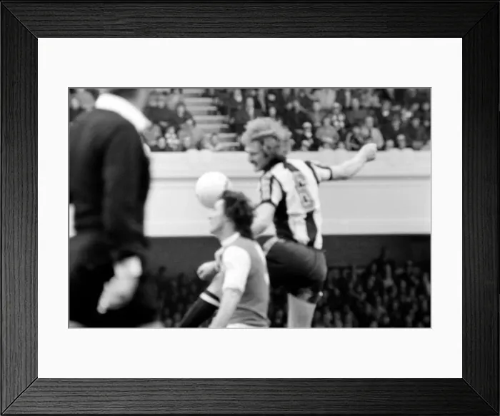 Framed Print : English Division 1 Football. Arsenal 1 v. West Bromwich Albion 1. April 1980 LF03-04-086 Framed Print : English Division 1 Football. Arsenal 1 v. West Bromwich Albion 1. April 1980 LF03-04-086