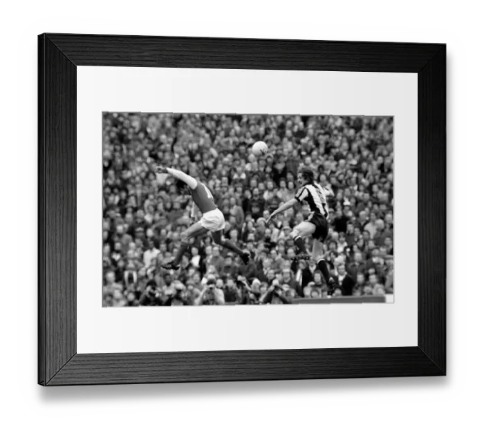 Framed Print : English Division 1 Football. Arsenal 1 v. West Bromwich Albion 1. April 1980 LF03-04-030 Framed Print : English Division 1 Football. Arsenal 1 v. West Bromwich Albion 1. April 1980 LF03-04-030