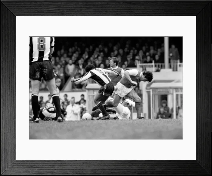 Framed Print : English Division 1 Football. Arsenal 1 v. West Bromwich Albion 1. April 1980 LF03-04-050 Framed Print : English Division 1 Football. Arsenal 1 v. West Bromwich Albion 1. April 1980 LF03-04-050