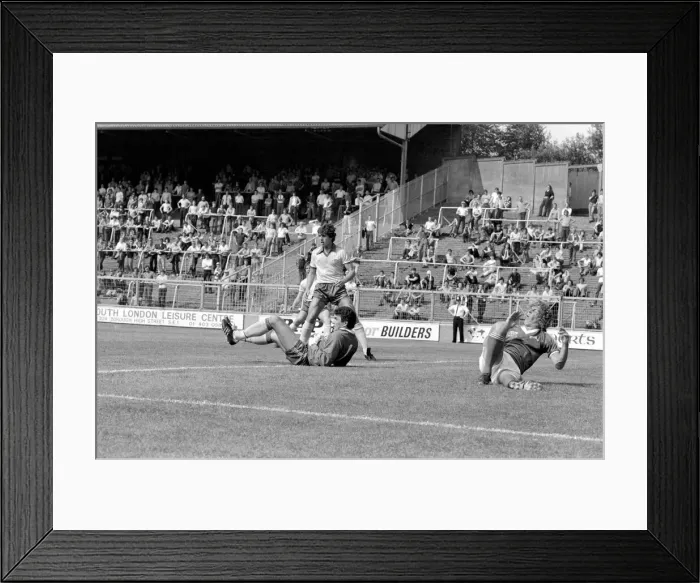 Framed Print : Pre-season friendly-Millwall v. Chelsea. August 1980 LF04-01-021