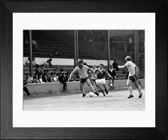 Framed Print : Pre-season friendly-Millwall v. Chelsea. August 1980 LF04-01-008